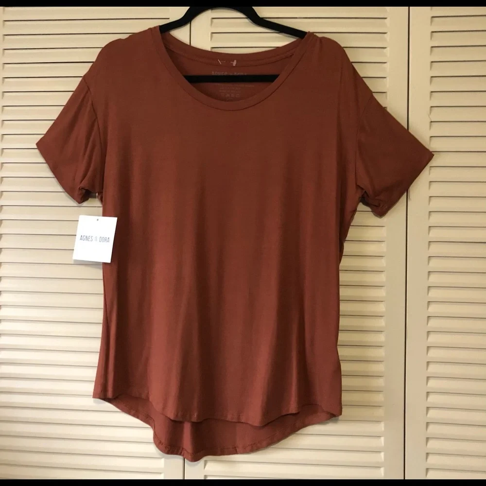 Agnes & Dora NWT size Large Short Sleeve Top- Mocha